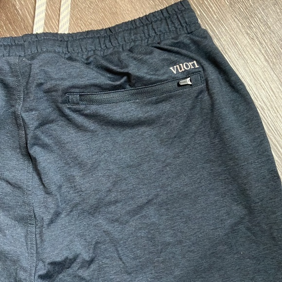 Vuori Sunday Performance joggers - Picture 9 of 16